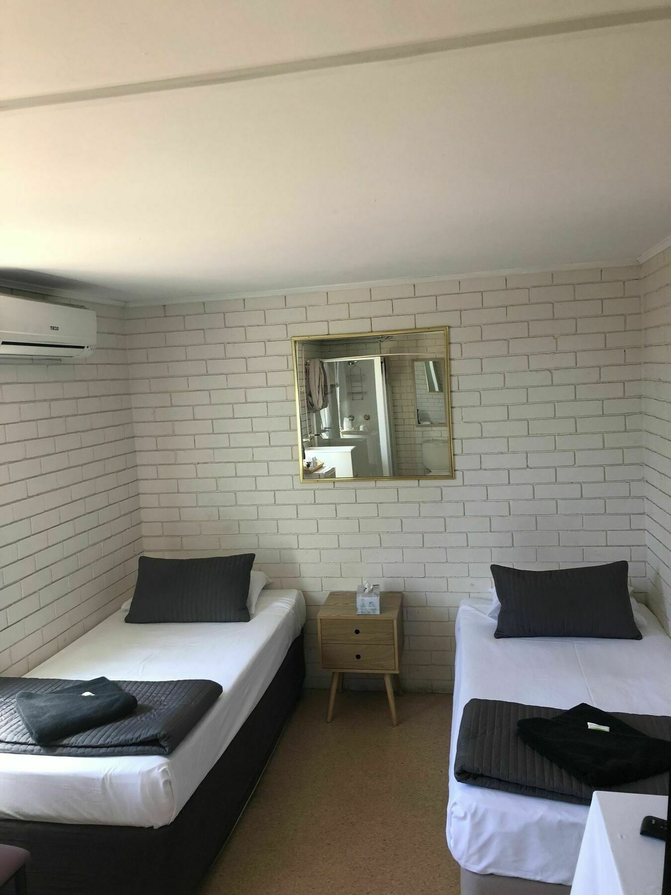 בריסביין Kingsford Riverside Inn מראה חיצוני תמונה