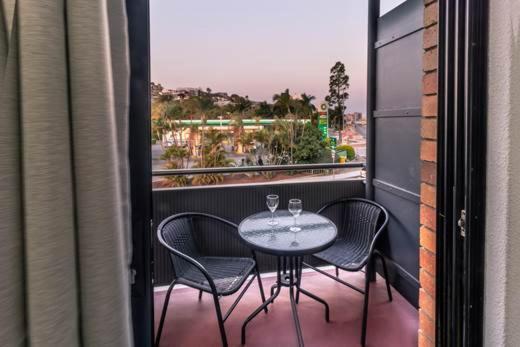 בריסביין Kingsford Riverside Inn מראה חיצוני תמונה
