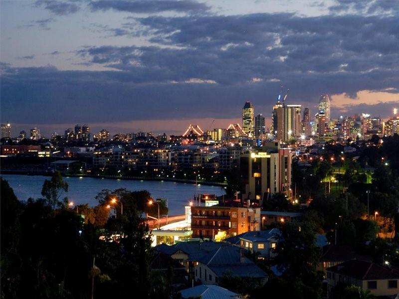 בריסביין Kingsford Riverside Inn מראה חיצוני תמונה