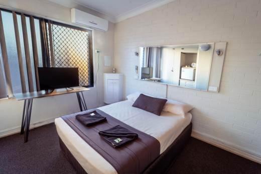 בריסביין Kingsford Riverside Inn מראה חיצוני תמונה